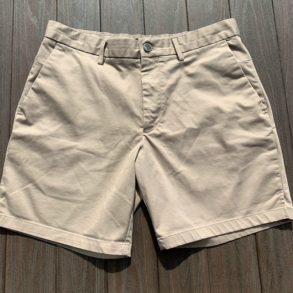 Men’s Khaki Aiden Short 7in inseam